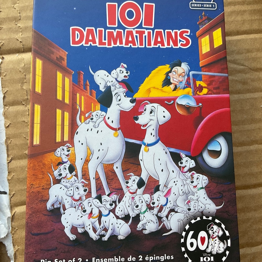 Disneys 101 Dalmatians pin VHS set